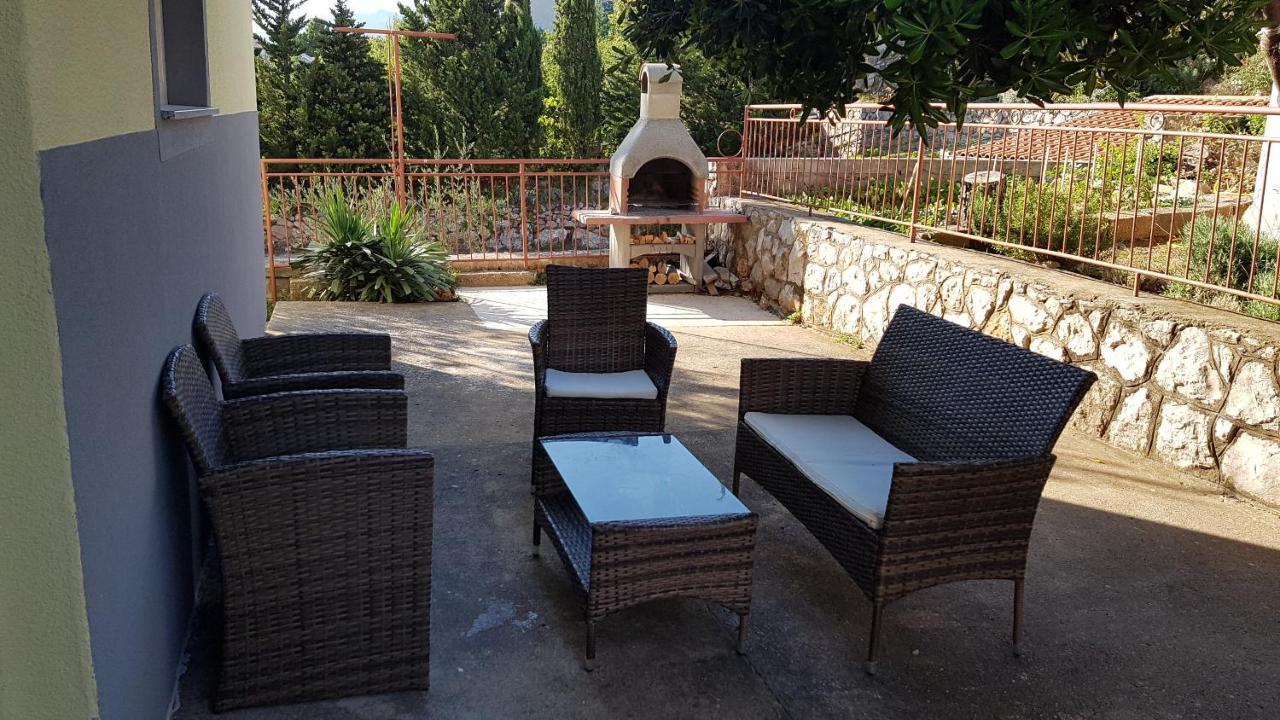 Apartments La Bombonera Starigrad Exterior photo