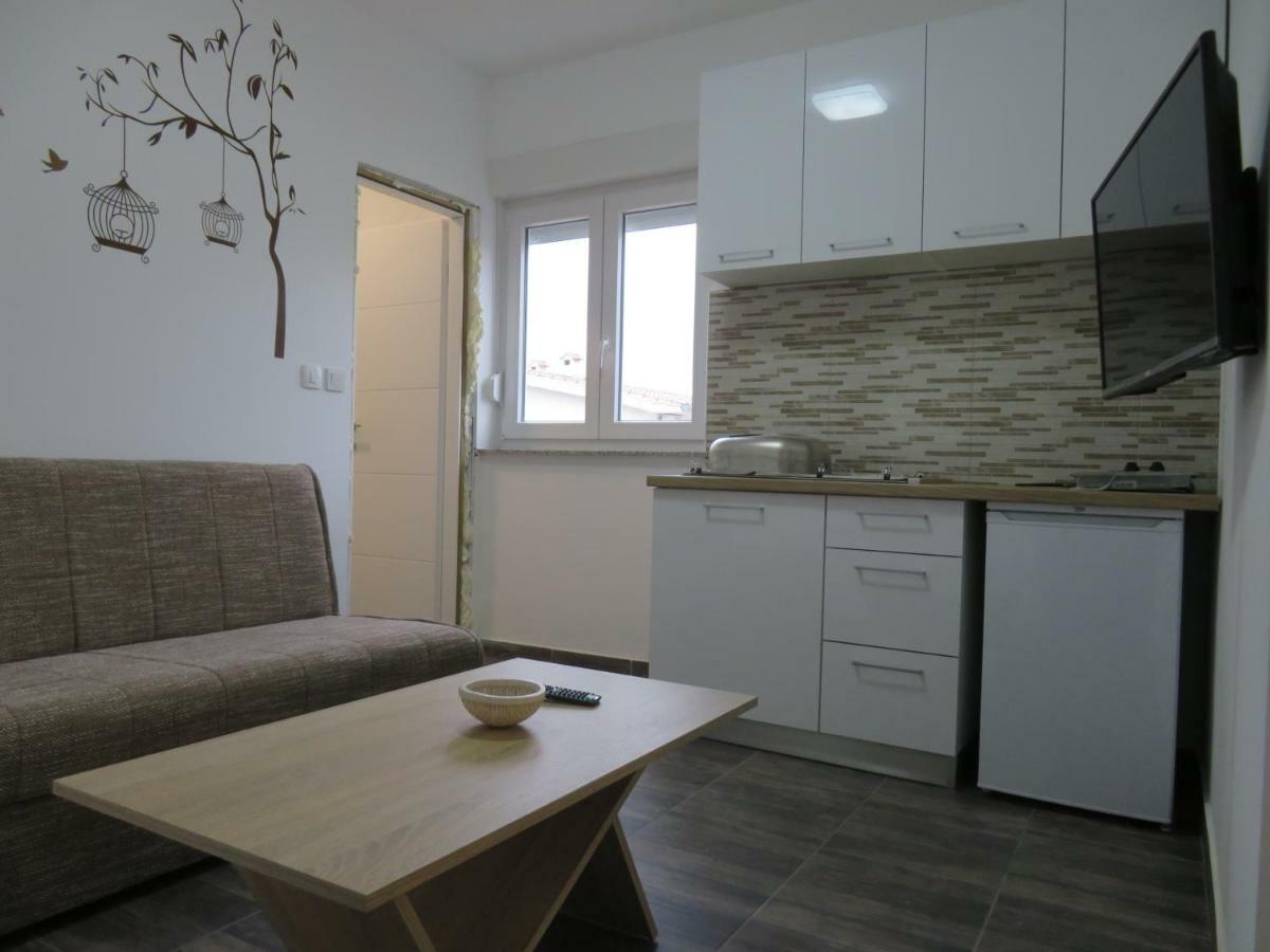 Apartments La Bombonera Starigrad Exterior photo