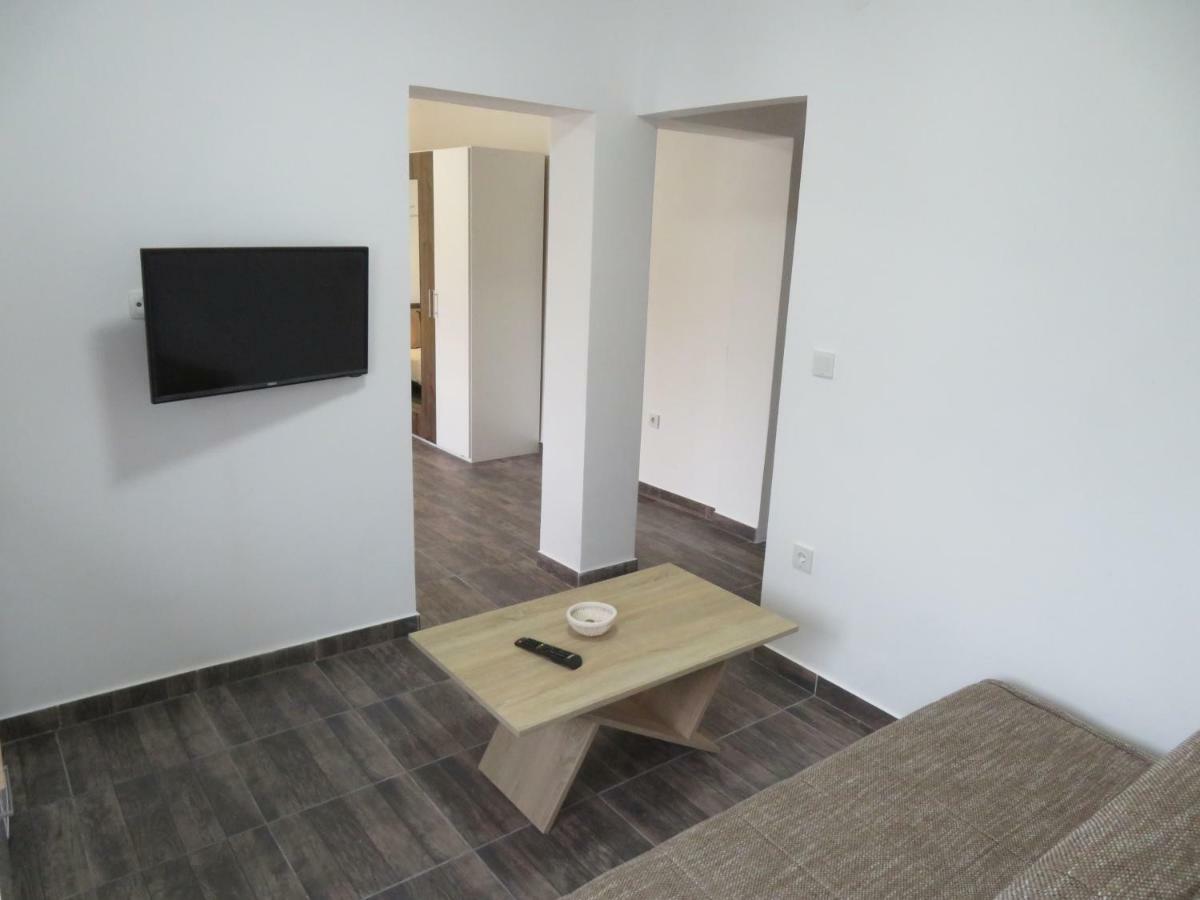 Apartments La Bombonera Starigrad Exterior photo