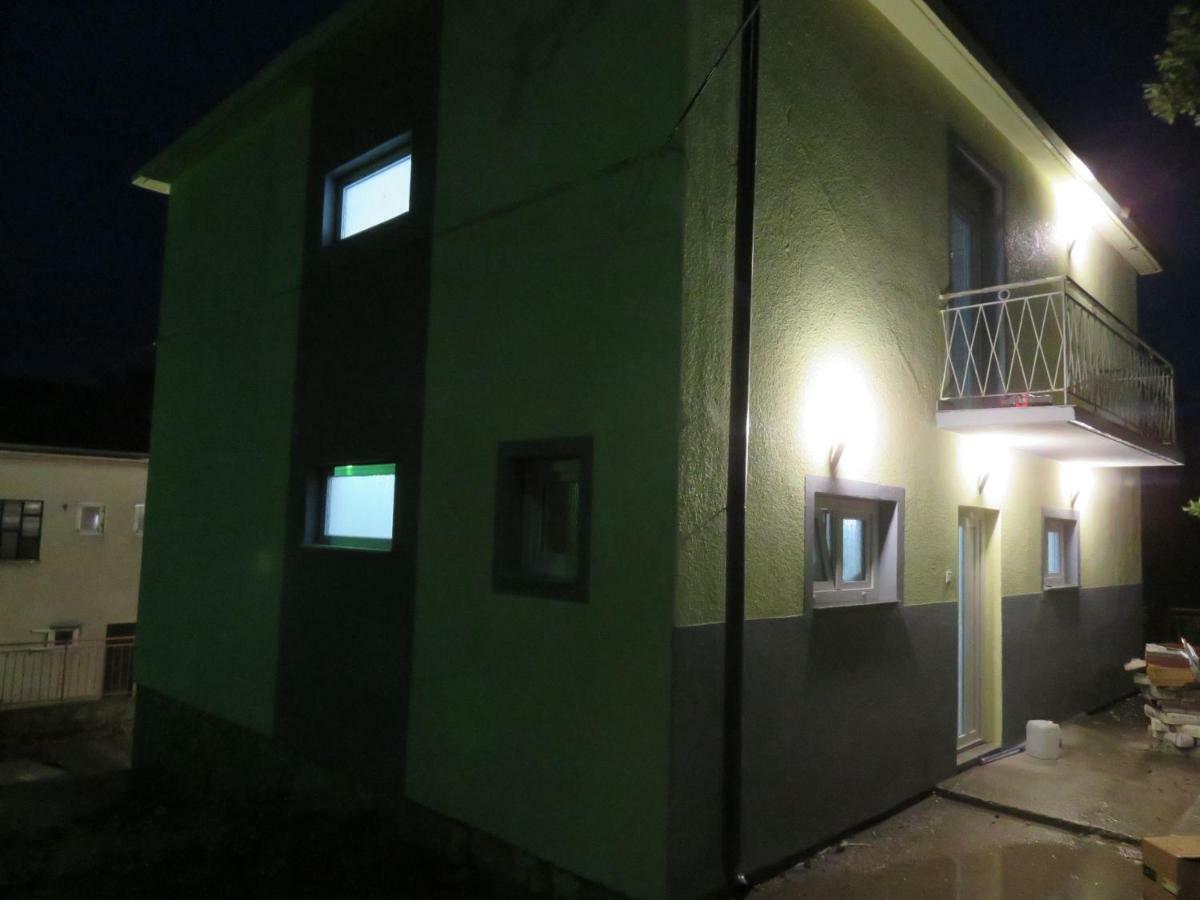 Apartments La Bombonera Starigrad Exterior photo