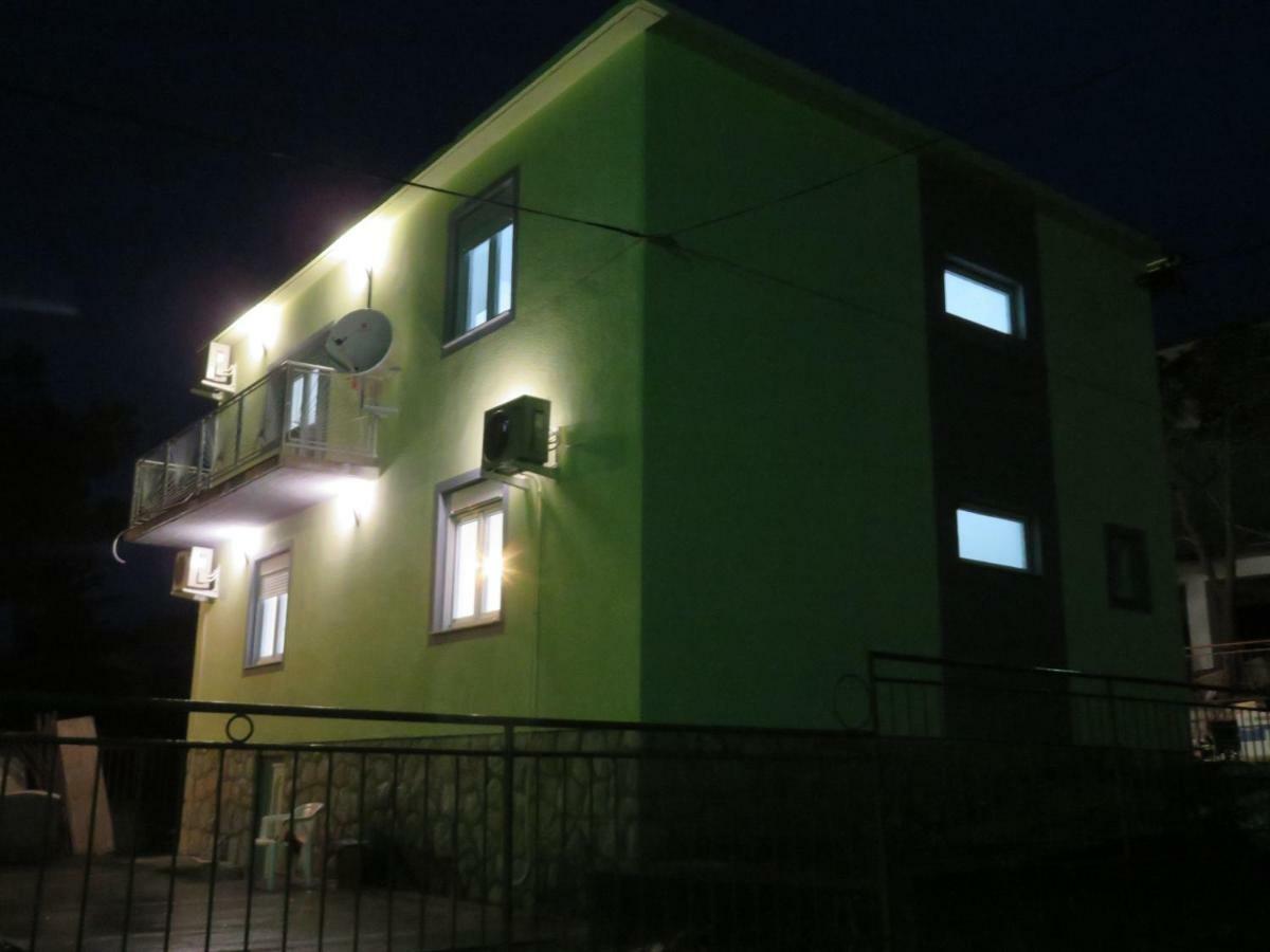 Apartments La Bombonera Starigrad Exterior photo