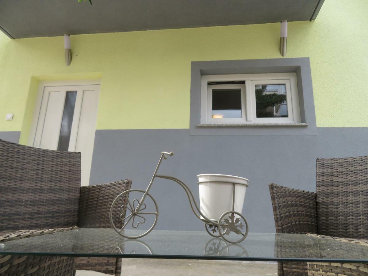 Apartments La Bombonera Starigrad Exterior photo